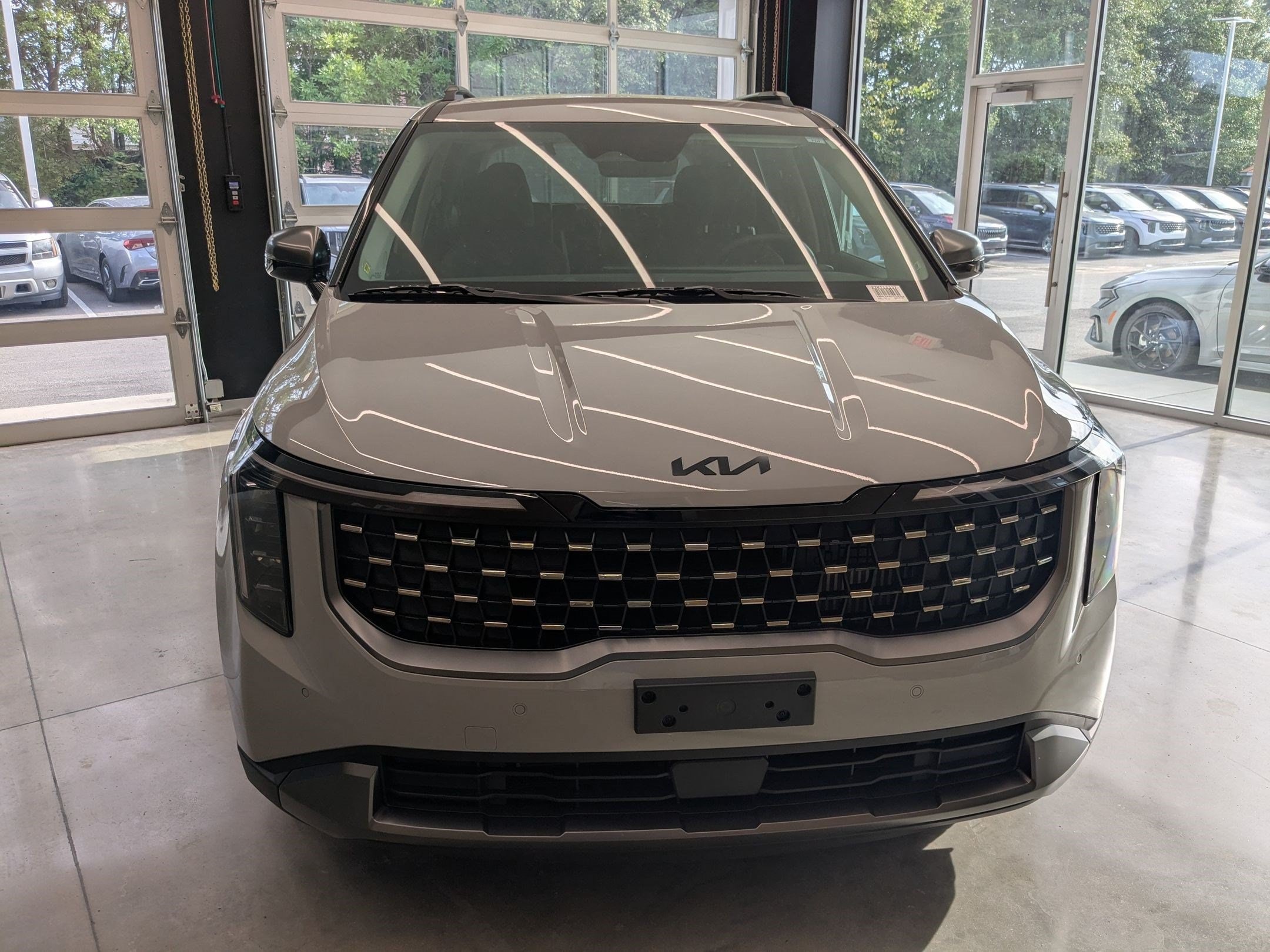 2027 Kia Carnival EX - Photo 6