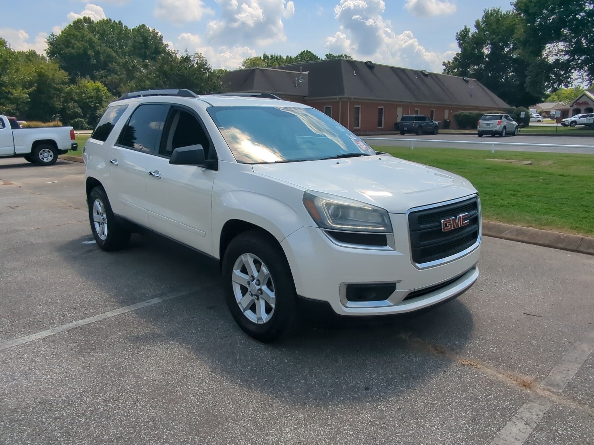 Used 2015 GMC Acadia SLE2 with VIN 1GKKRPKD5FJ273434 for sale in Jackson, TN