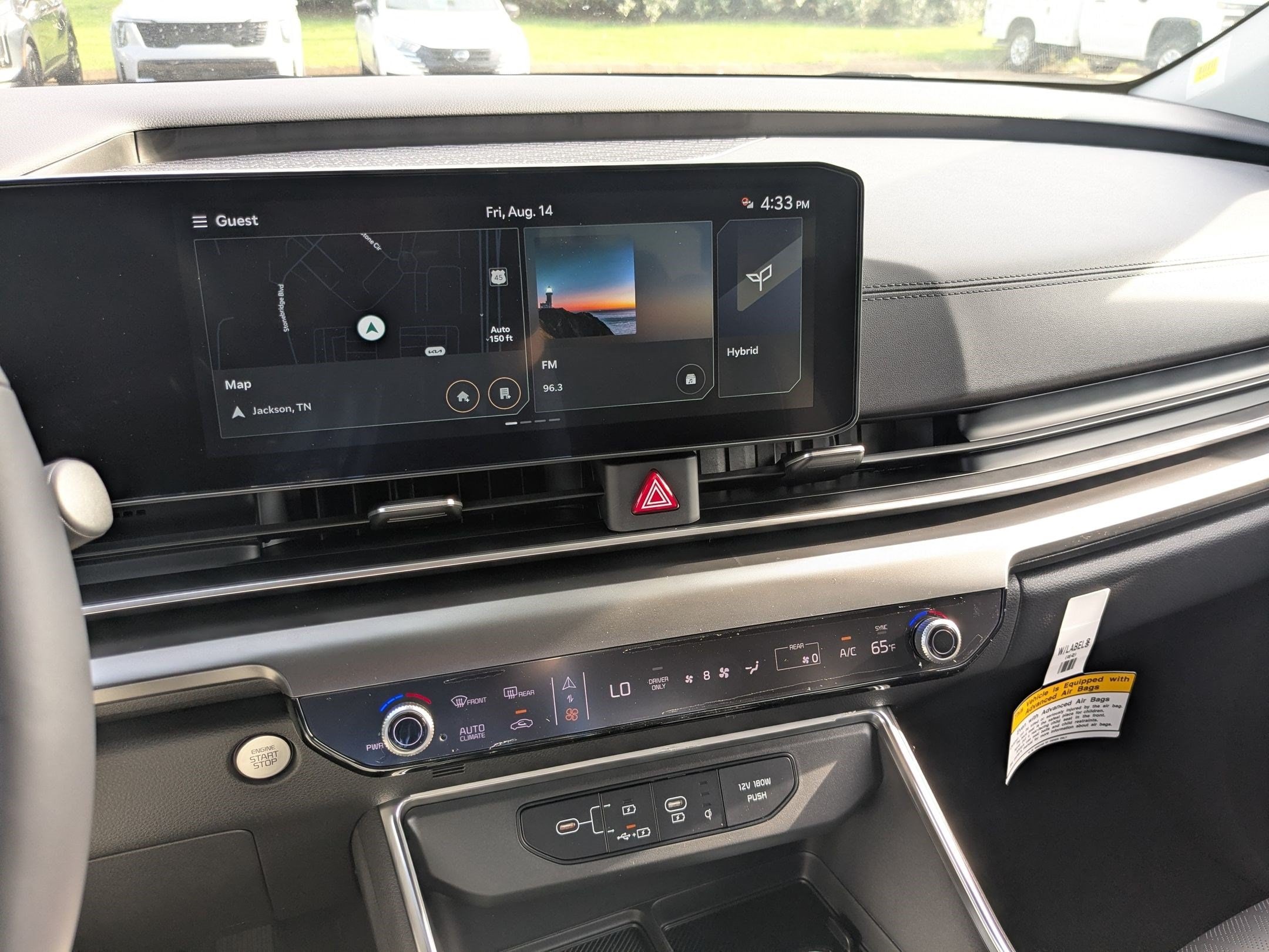 2027 Kia Carnival EX - Photo 17