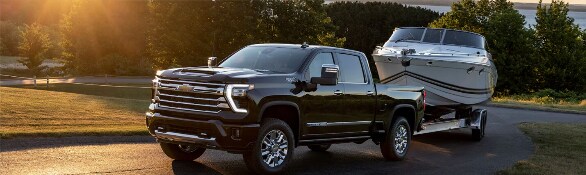 silverado%202500%20pulling%20boat-586x175.png