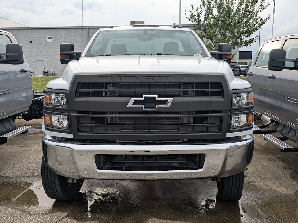 New 2024 Chevrolet Silverado 5500HD LT Truck Regular Cab