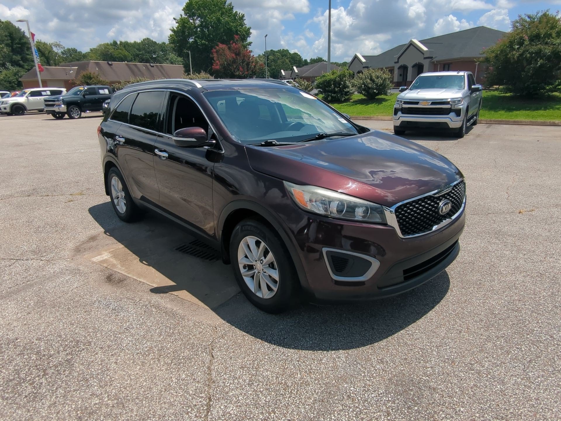 Used 2016 Kia Sorento LX with VIN 5XYPG4A31GG029117 for sale in Jackson, TN