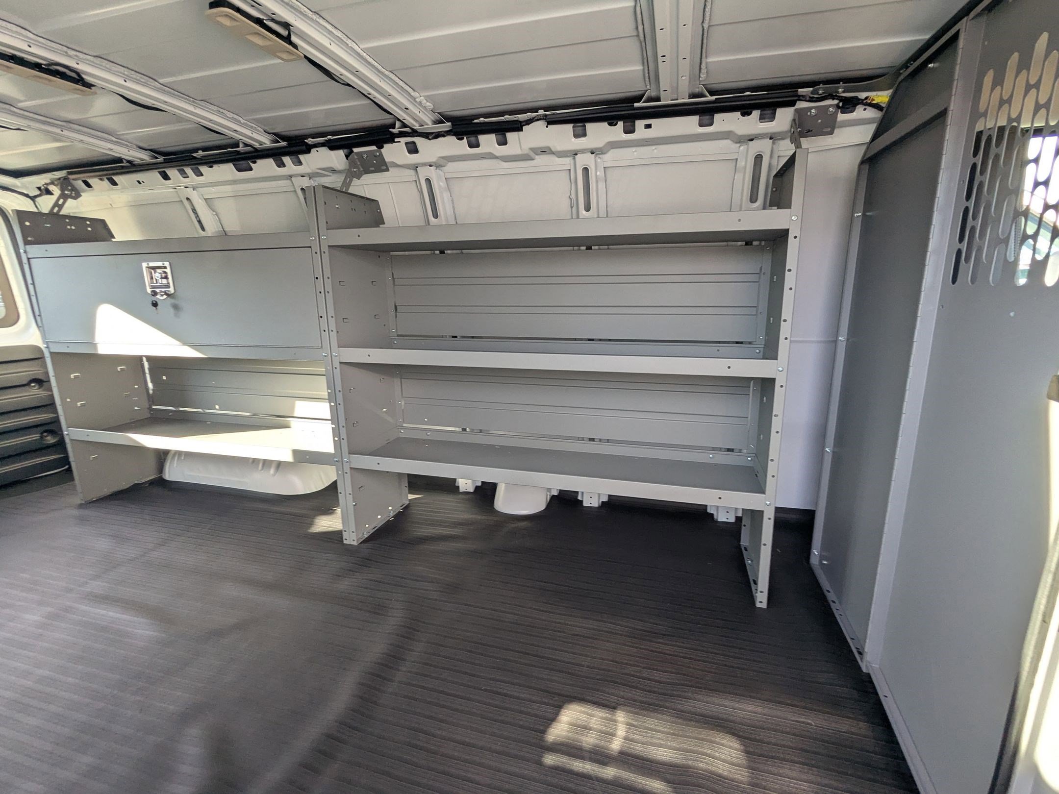 2025 Chevrolet Express Cargo Work Van - Photo 26