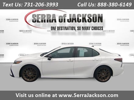 2023 Toyota Camry Hybrid SE Sedan