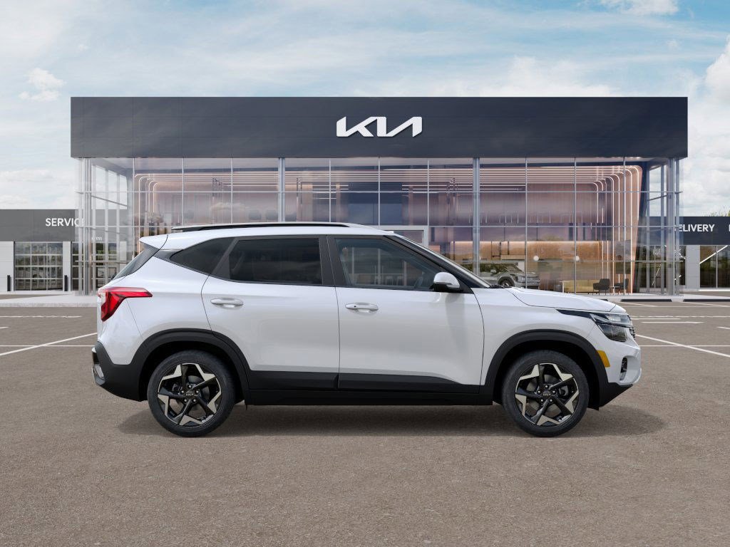 2026 Kia Seltos S photo 2