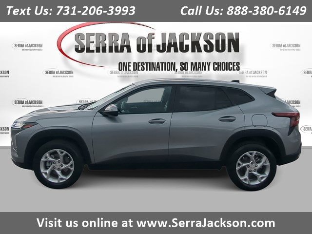 2024 Chevrolet Trax LS's photo