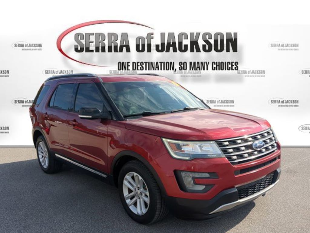 Used 2017 Ford Explorer XLT SUV