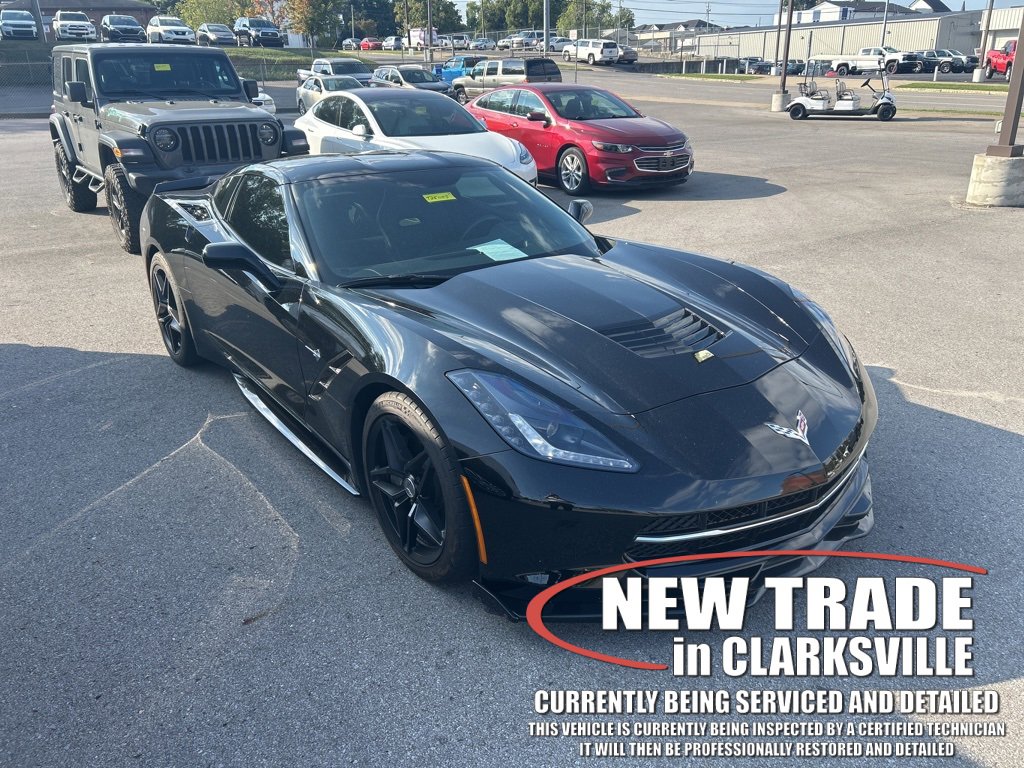 2016 Chevrolet Corvette Stingray photo 2