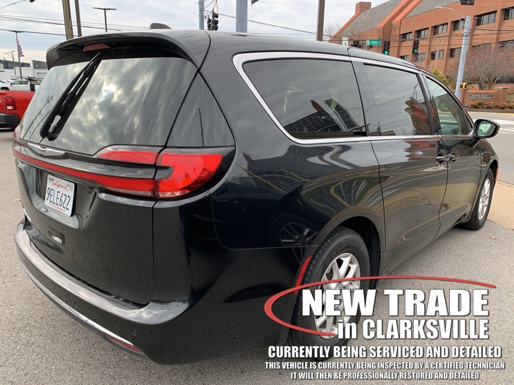 Used 2023 Chrysler Pacifica Touring L Van Passenger Van