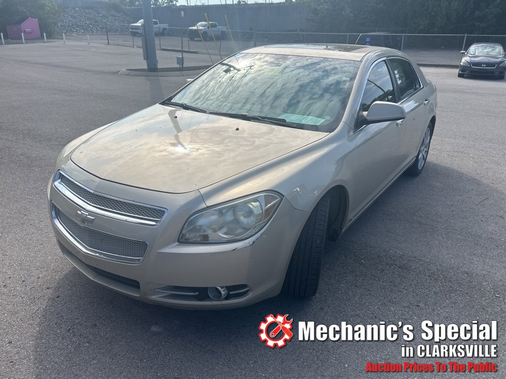 2009 Chevrolet Malibu LTZ photo 2