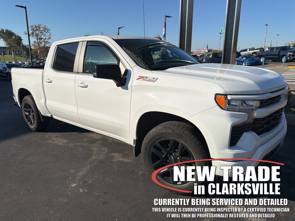 2023 Chevrolet Silverado 1500 RST photo 2