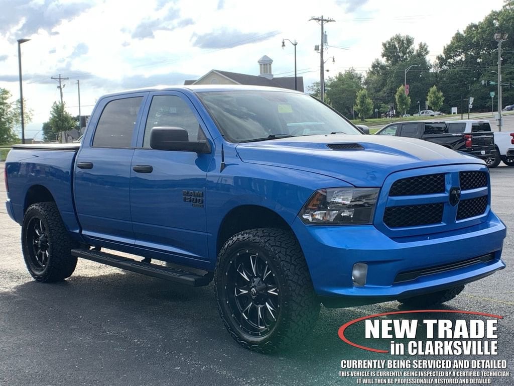 2019 RAM 1500 Classic Express 4x4 Crew Cab 5'7's photo