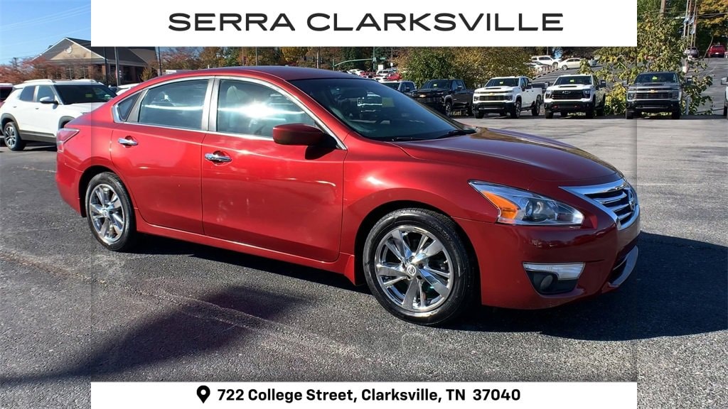 Used 2015 Nissan Altima SV with VIN 1N4AL3AP7FC195889 for sale in Clarksville, TN