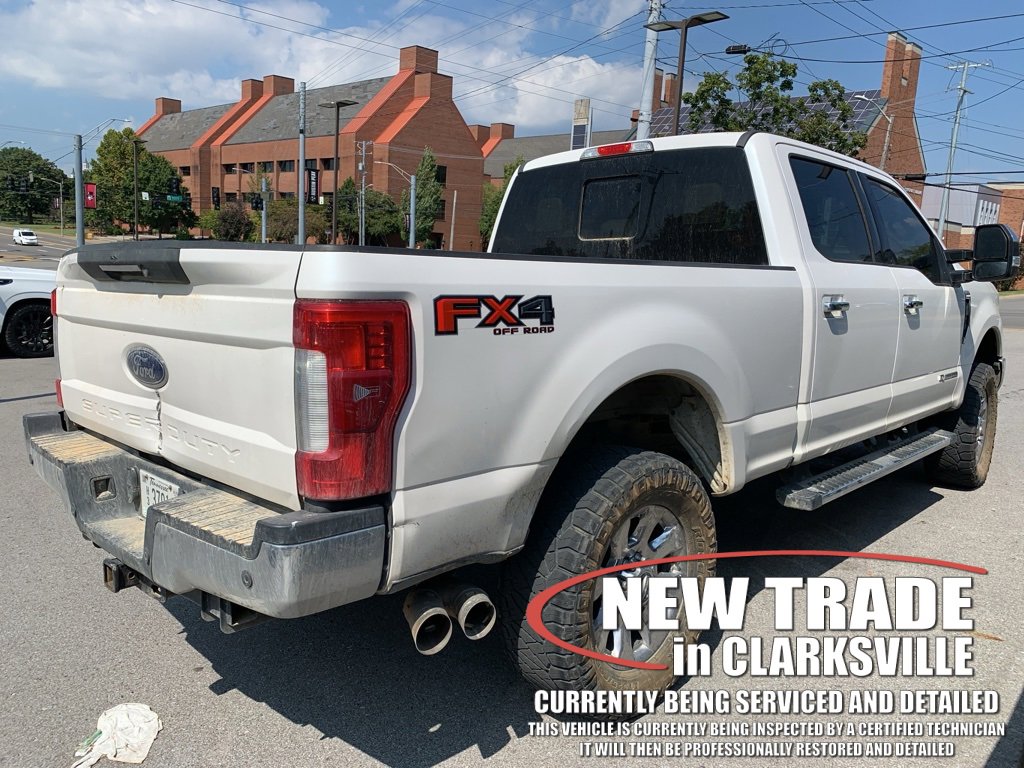2017 Ford F-250 Lariat photo 3