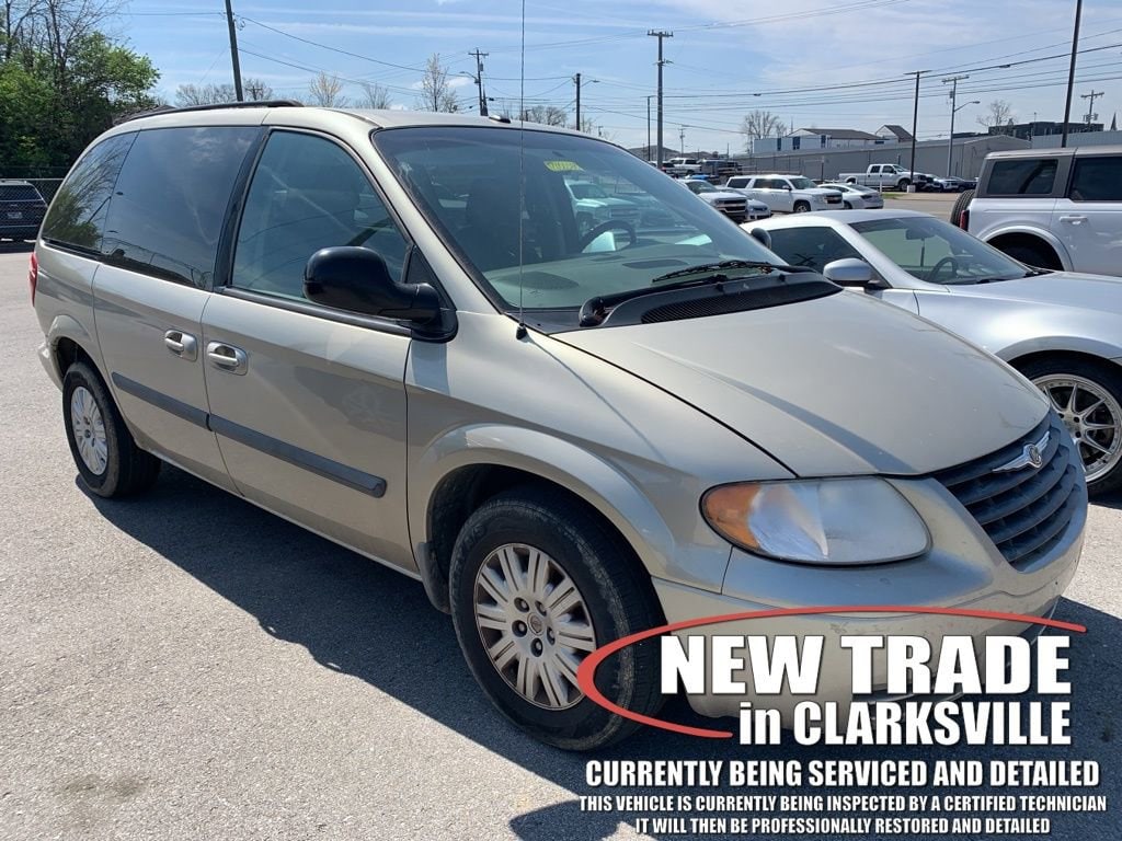 2007 Chrysler Town & Country Base
