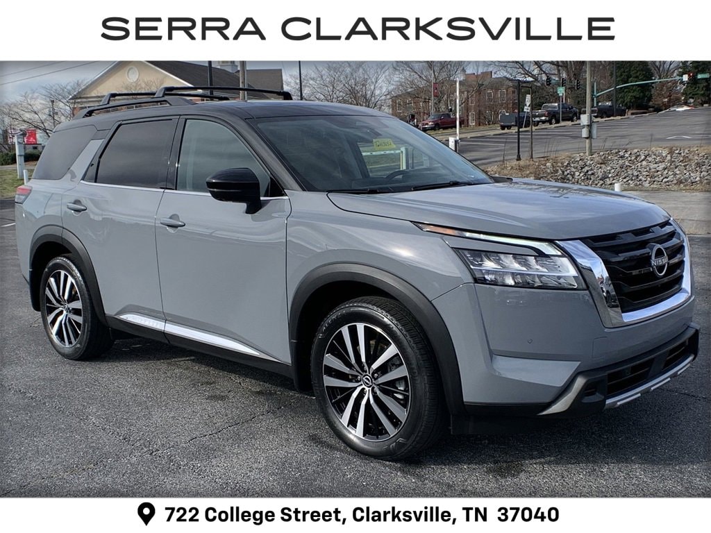 2024 Nissan Pathfinder Platinum's photo