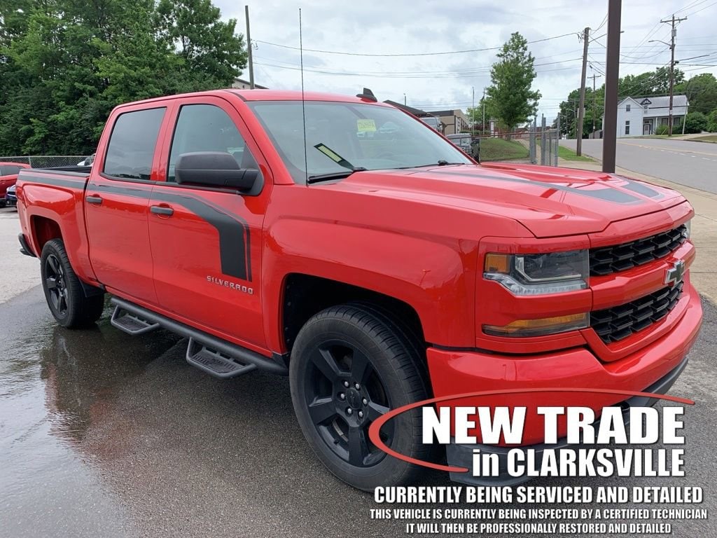 2018 Chevrolet Silverado 1500 Custom Crew Cab Short Box's photo
