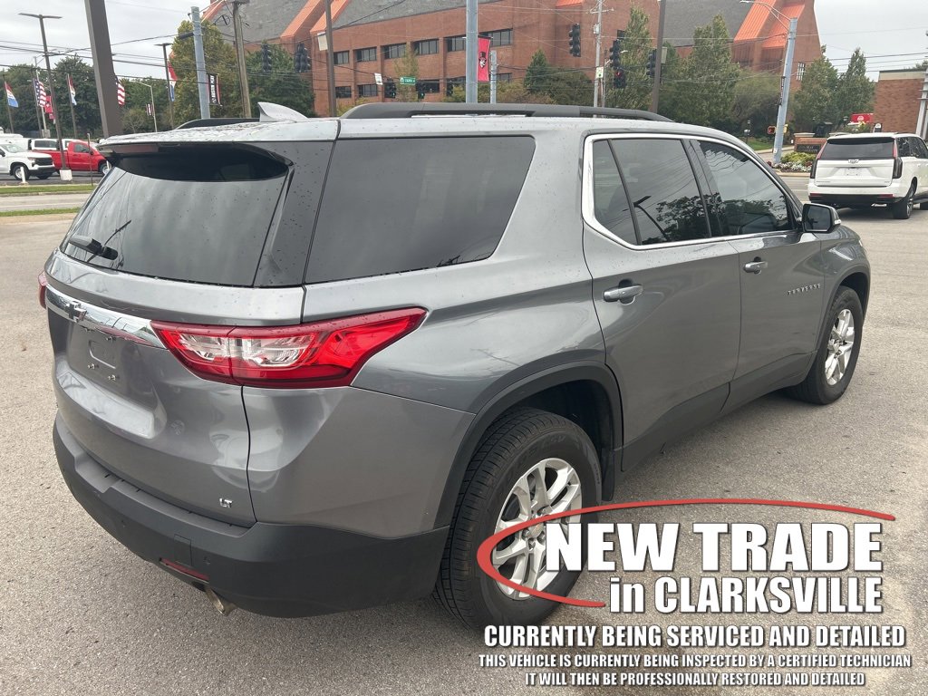 2020 Chevrolet Traverse Cloth 1LT photo 2
