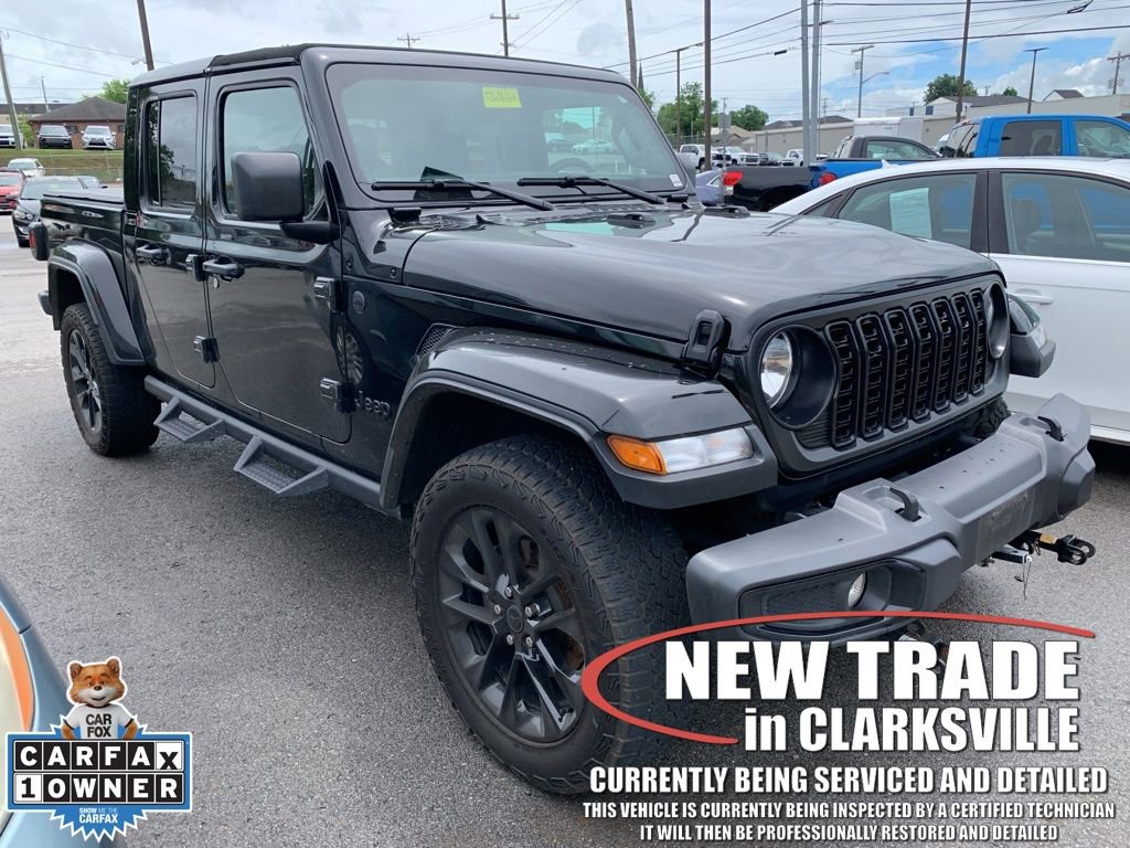2024 Jeep Gladiator Nighthawk Auto's photo