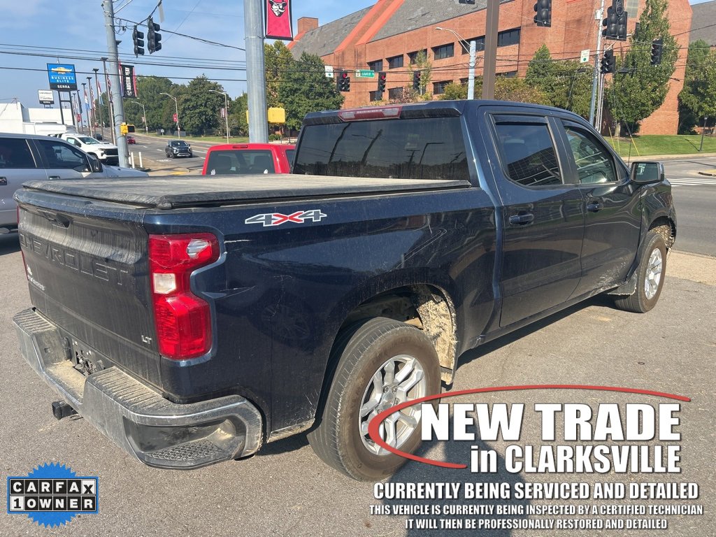 2022 Chevrolet Silverado photo 4