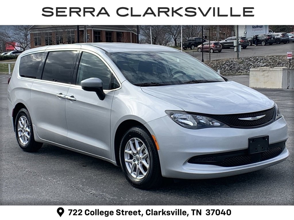 2023 Chrysler Voyager LX