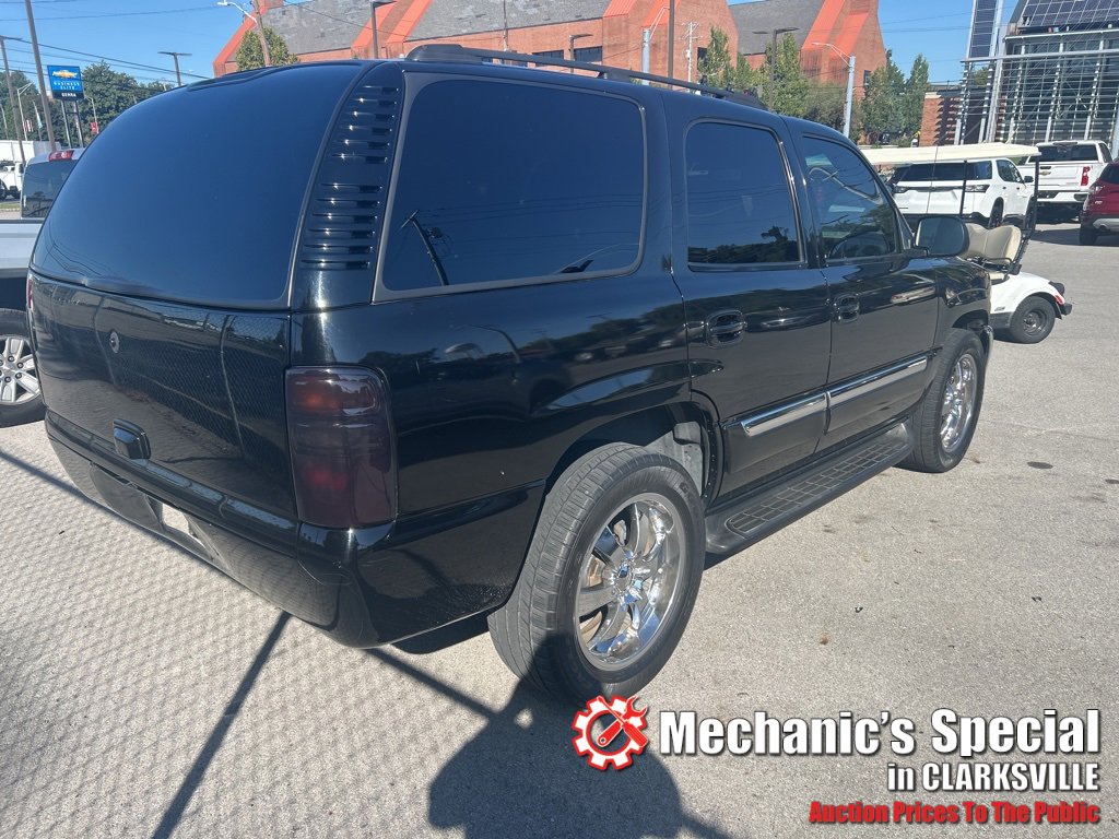 2003 Gmc Yukon SLE photo 3