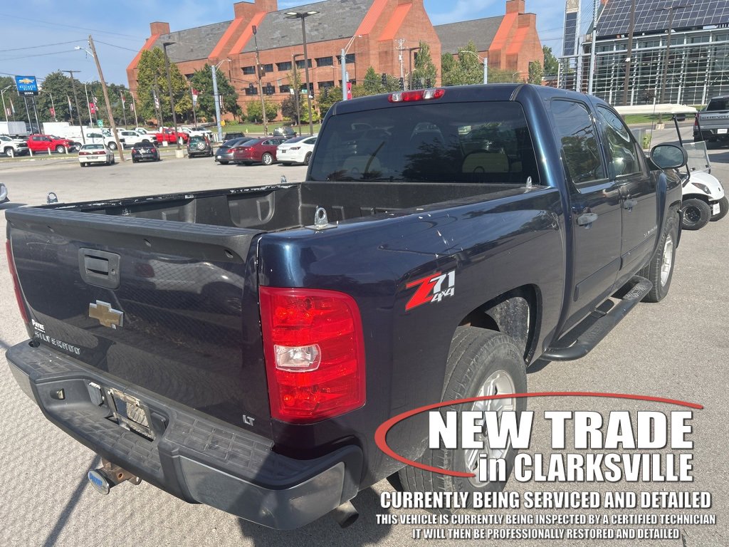 2007 Chevrolet Silverado 1500 LT photo 2