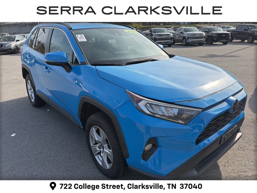 2021 Toyota RAV4 XLE photo 2