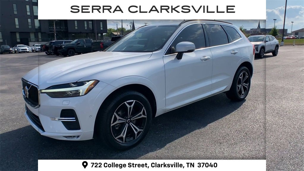 2022 Volvo XC60 B5 Momentum photo 2