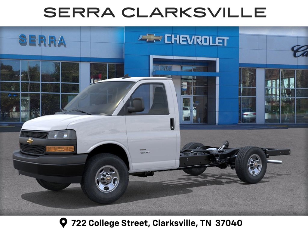 2025 Chevrolet Express Cutaway 3500 Work Van photo 2
