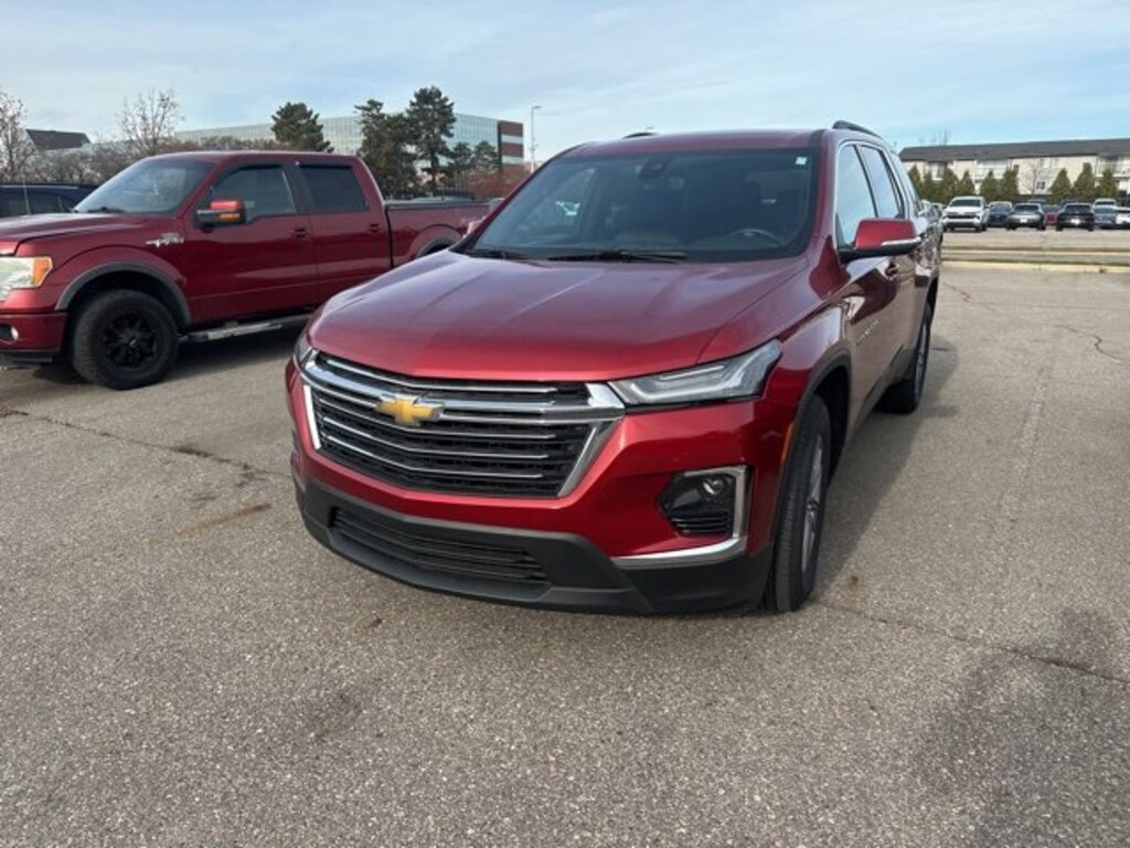 Used 2023 Chevrolet Traverse LT Leather SUV
