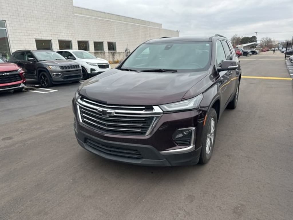 Used 2023 Chevrolet Traverse LT Cloth SUV