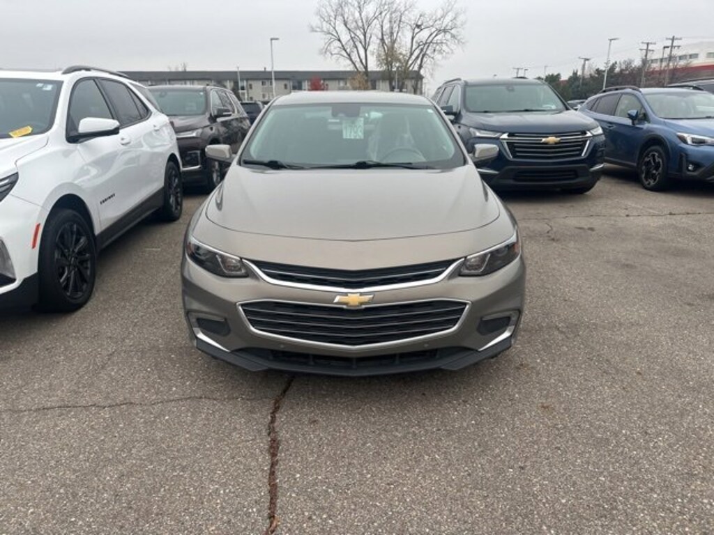 Used 2017 Chevrolet Malibu LT Car