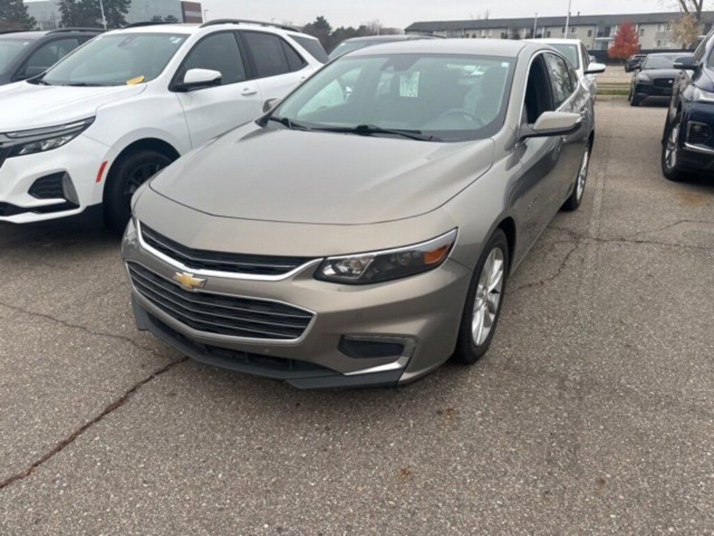Used 2017 Chevrolet Malibu LT Car