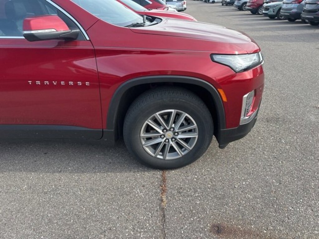 Used 2023 Chevrolet Traverse LT Leather SUV