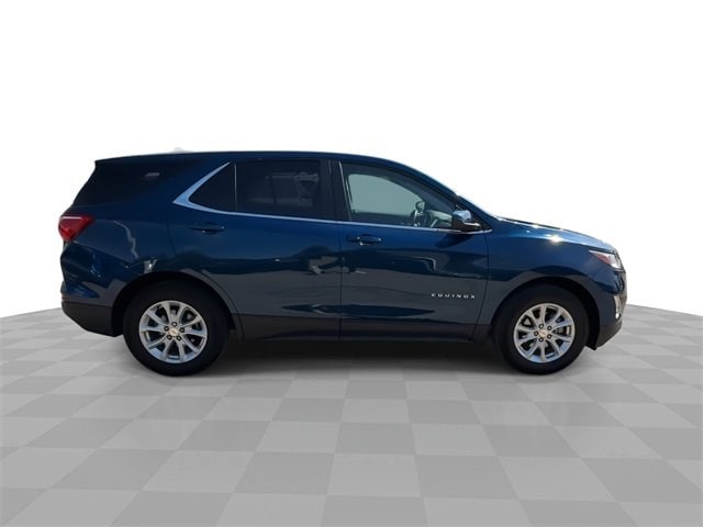 Used 2021 Chevrolet Equinox LT with VIN 3GNAXKEV8ML400405 for sale in Southfield, MI