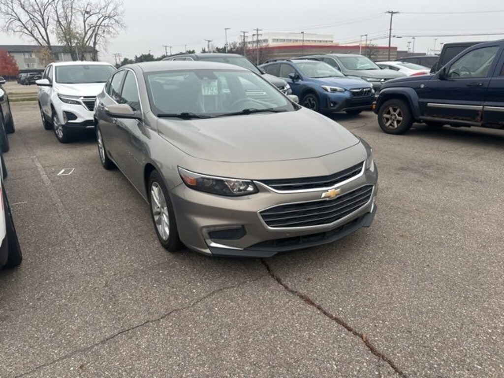 Used 2017 Chevrolet Malibu LT Car