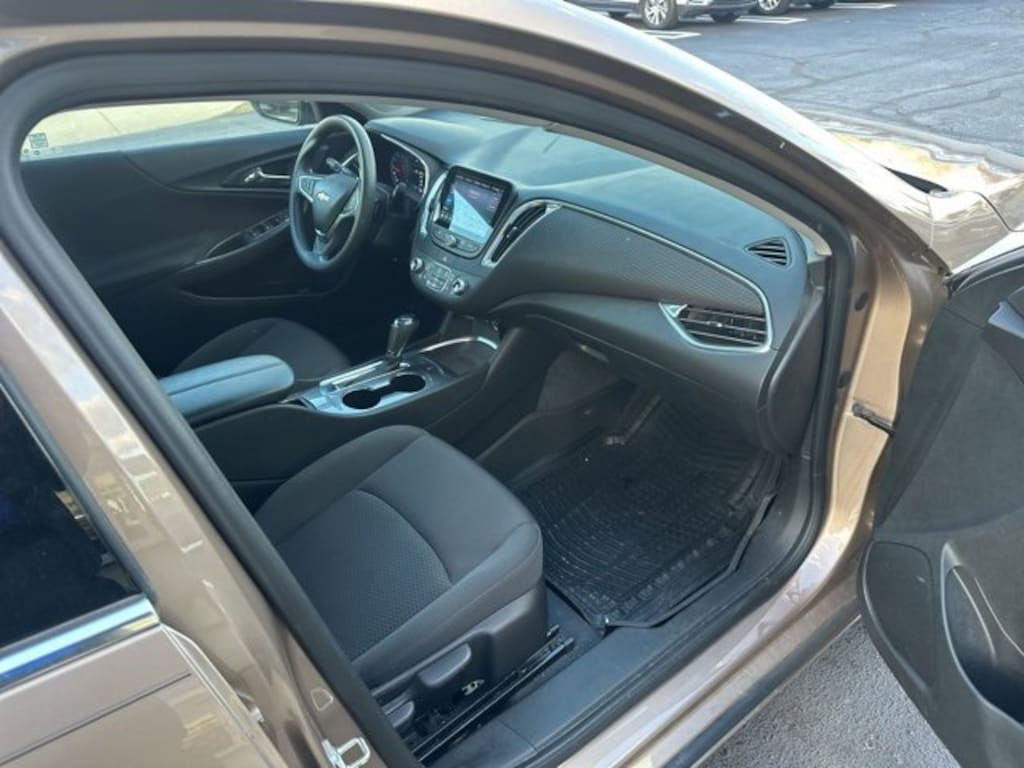 Used 2019 Chevrolet Malibu LT Car