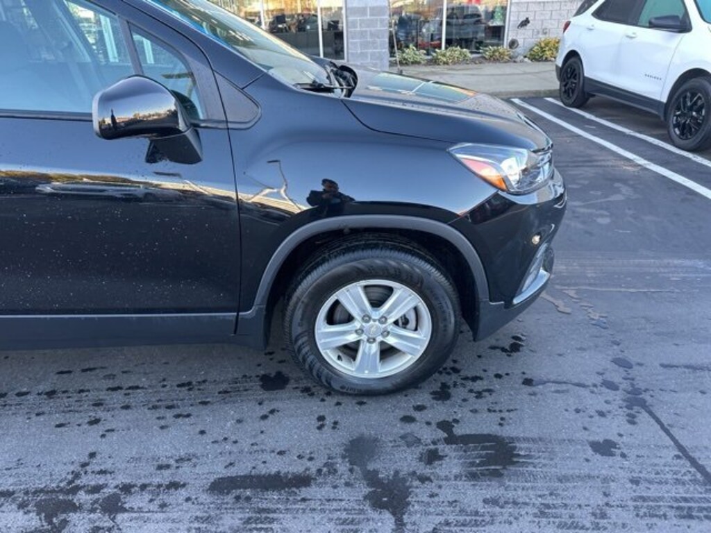 Used 2022 Chevrolet Trax LS SUV