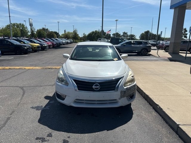 Used 2013 Nissan Altima Sedan S with VIN 1N4AL3AP9DC241266 for sale in Southfield, MI