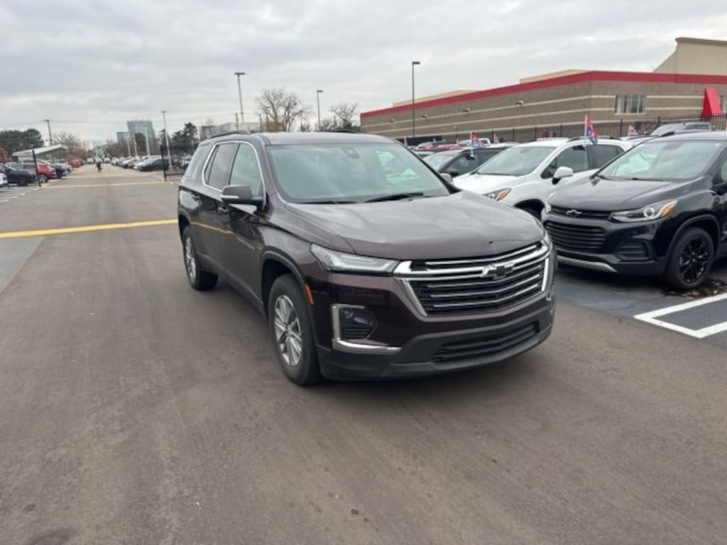 Used 2023 Chevrolet Traverse LT Cloth SUV