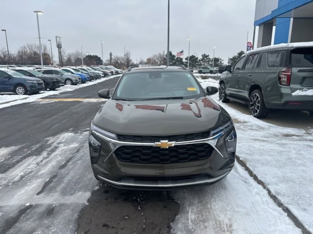 Used 2024 Chevrolet Trax LT SUV