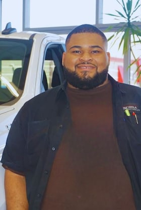 Staff member Victor Hunter from ac5284651df9