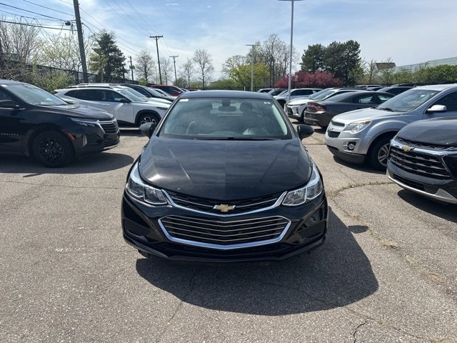 Used 2018 Chevrolet Cruze LS with VIN 1G1BC5SM6J7183872 for sale in Southfield, MI