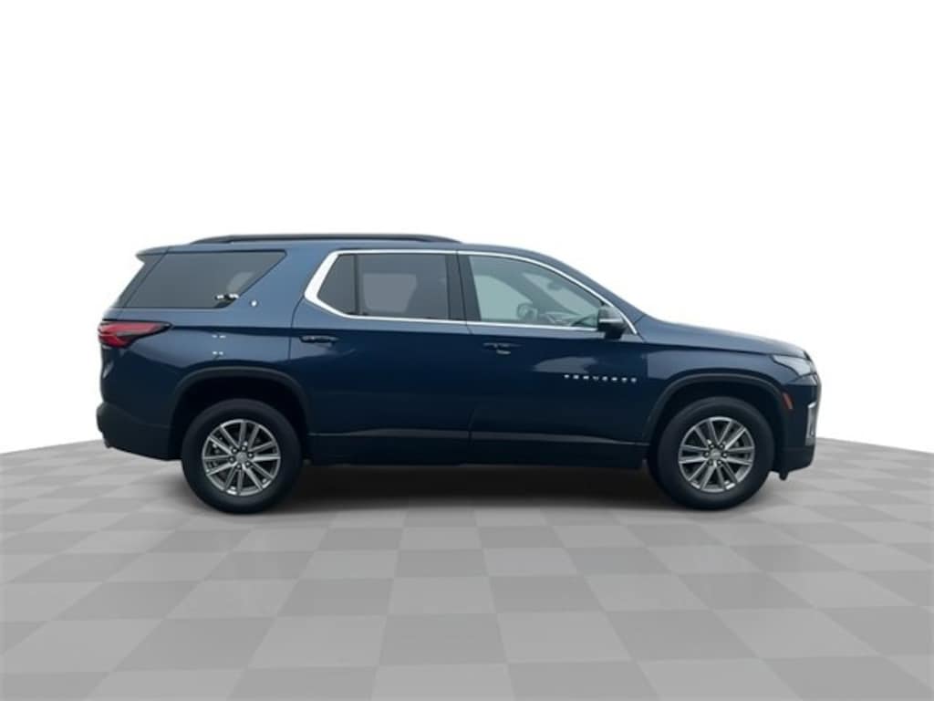 Used 2022 Chevrolet Traverse LT Cloth SUV