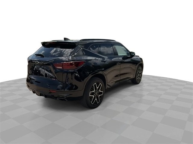 Used 2023 Chevrolet Blazer RS with VIN 3GNKBERS7PS181712 for sale in Southfield, MI