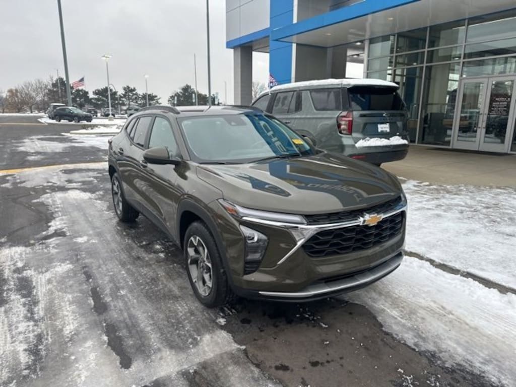 Used 2024 Chevrolet Trax LT SUV