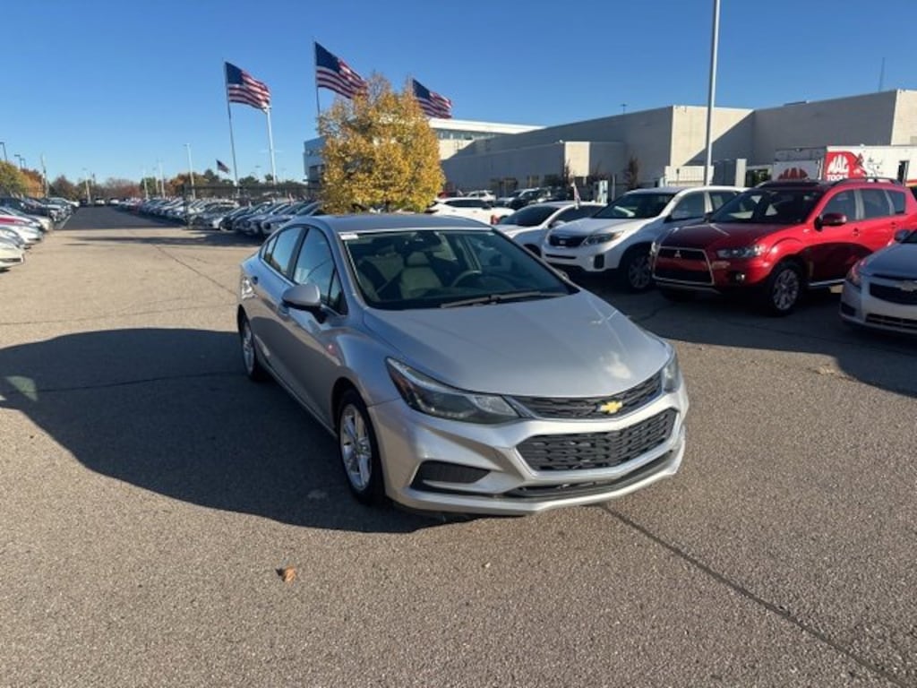 Used 2016 Chevrolet Cruze LT Car