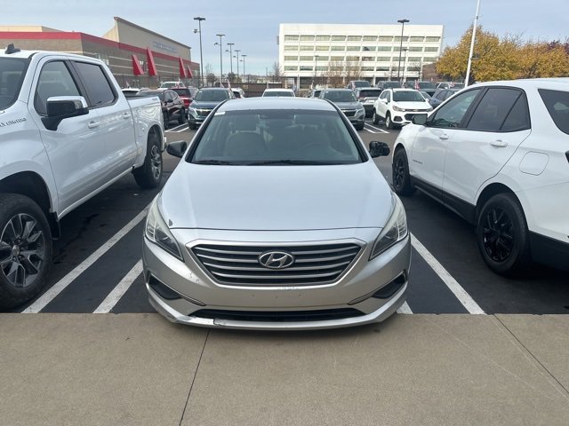 Used 2016 Hyundai Sonata SE with VIN 5NPE24AF6GH297038 for sale in Southfield, MI