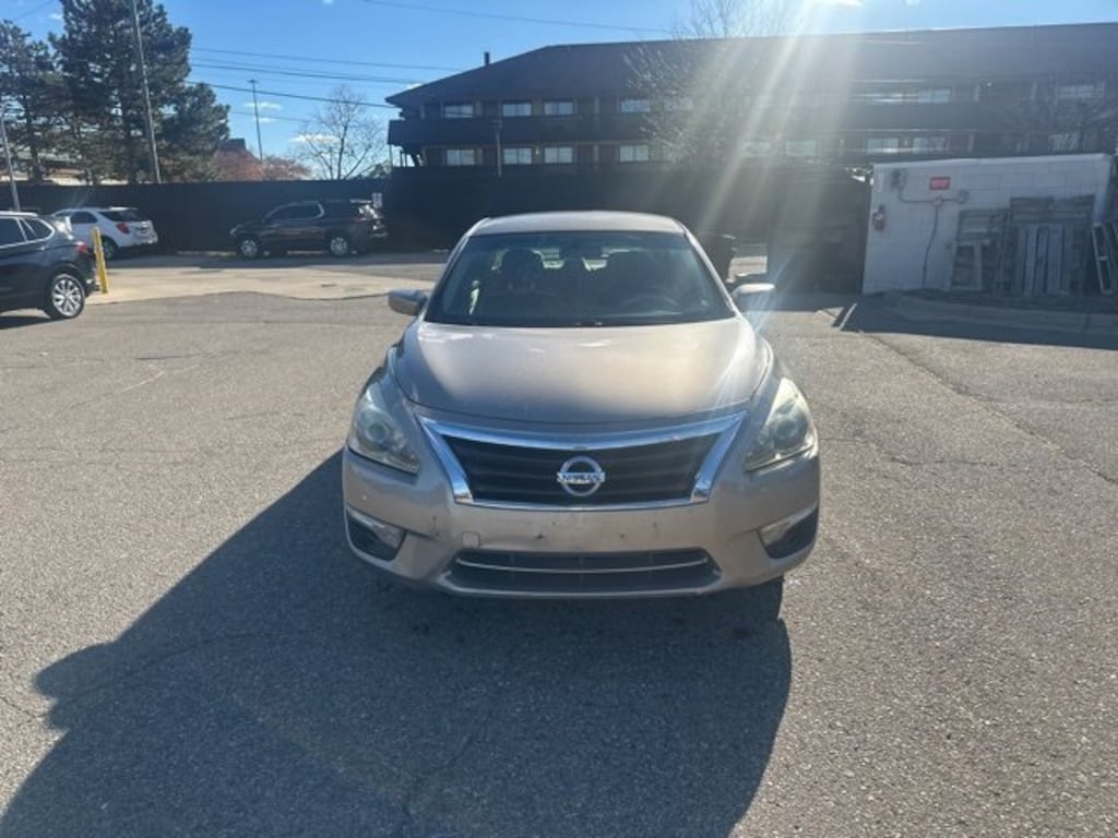 Used 2014 Nissan Altima 2.5 S Sedan